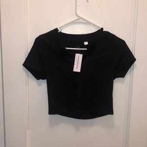 Pacsun Women’s Medium Black Cropped t-shirt